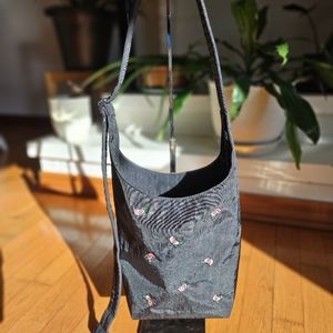 Baggu Urban outfitters exclusive Rosette Sling bag